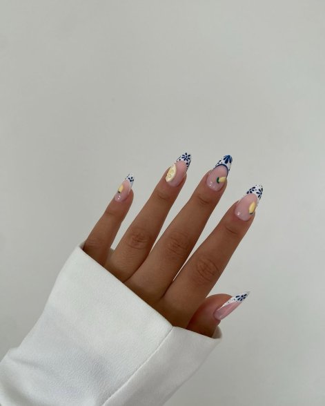 francuski-manicure-na-lato-2025-inspiracje-20