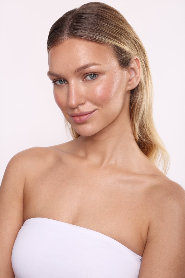 Te kosmetyki zapewnią Ci naturalny, świeży look. Testujemy Wonder Match od Eveline Cosmetics