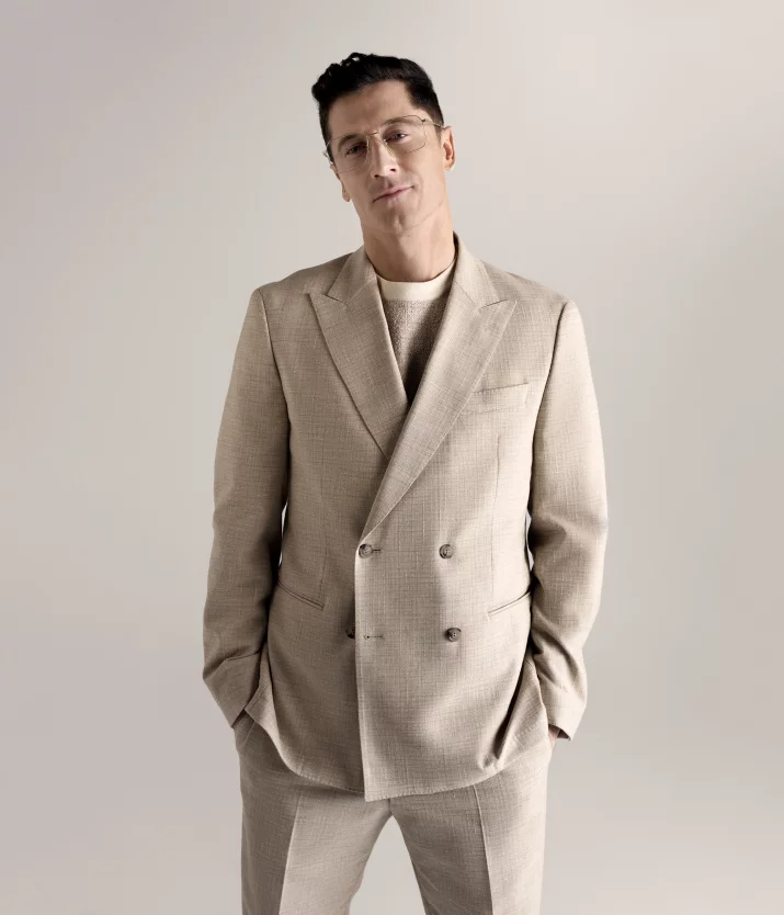 Robert Lewandowski nowym ambasadorem BOSS EYEWEAR: siła, precyzja i nienaganny styl