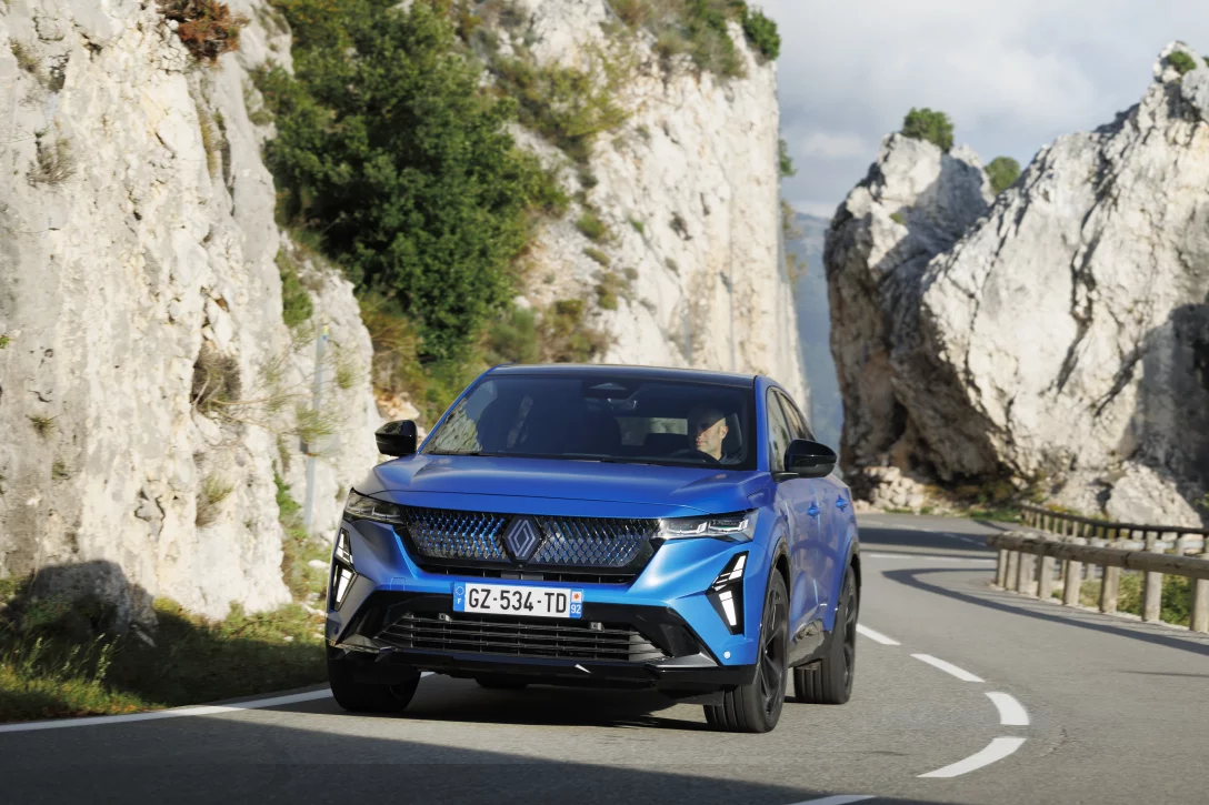 Nowa Era Renault. SUV coupé Rafale zachwyca designem i osiągami