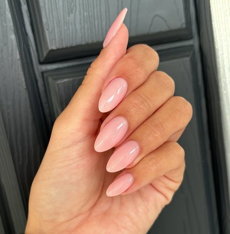 paznokcie-clean-girl-nails2