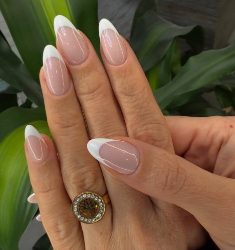 paznokcie-clean-girl-nails3