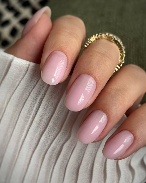 paznokcie-clean-girl-nails4