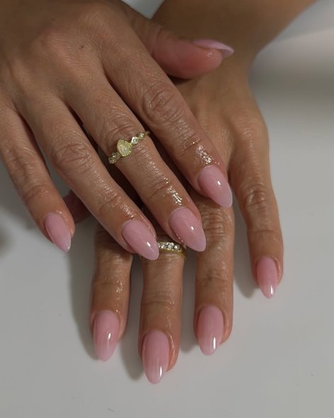 paznokcie-clean-girl-nails6