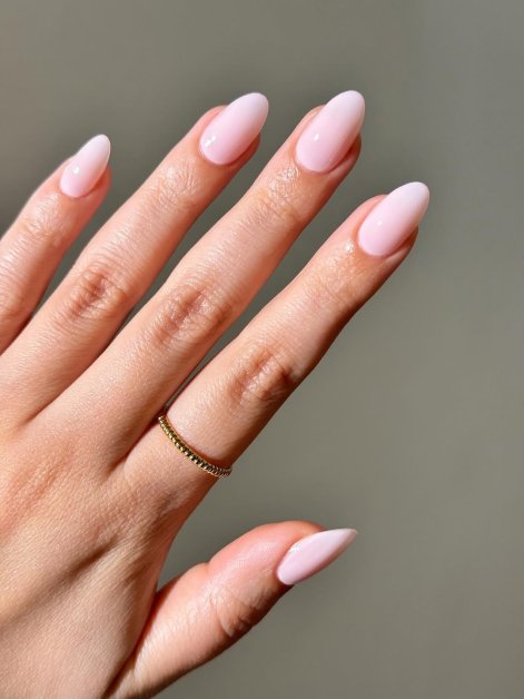 paznokcie-clean-girl-nails8