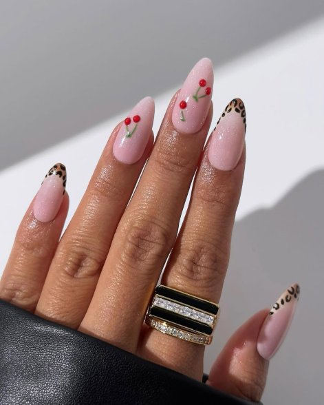cherry-nails-modne-paznokcie-na-lato-2025-7