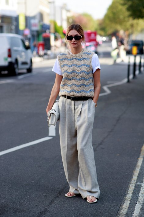 London str S22 754