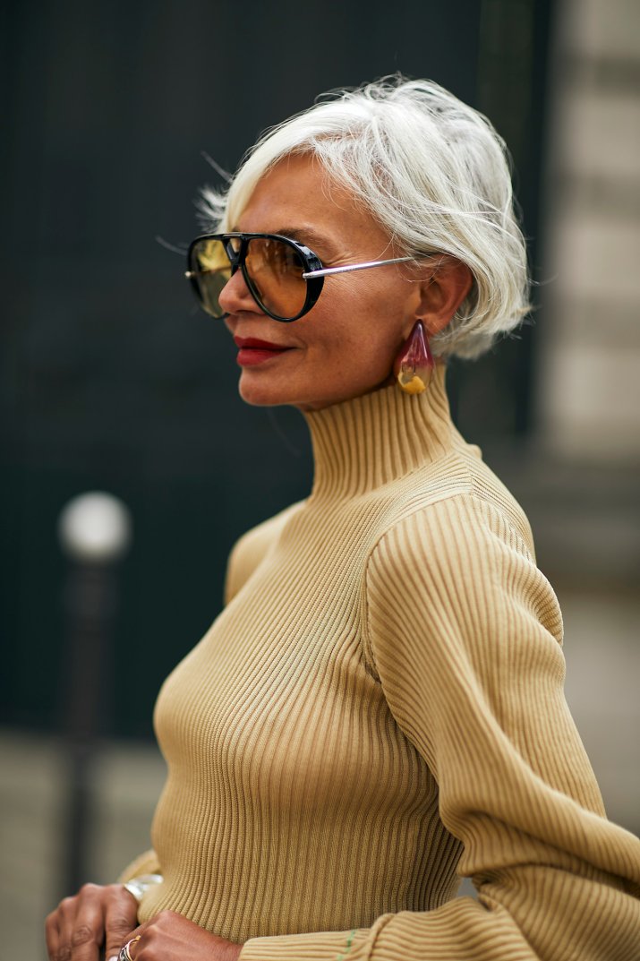 Wielki powrót fryzury z lat 60. Pageboy bob wygląda świetnie, nawet bez stylizacji