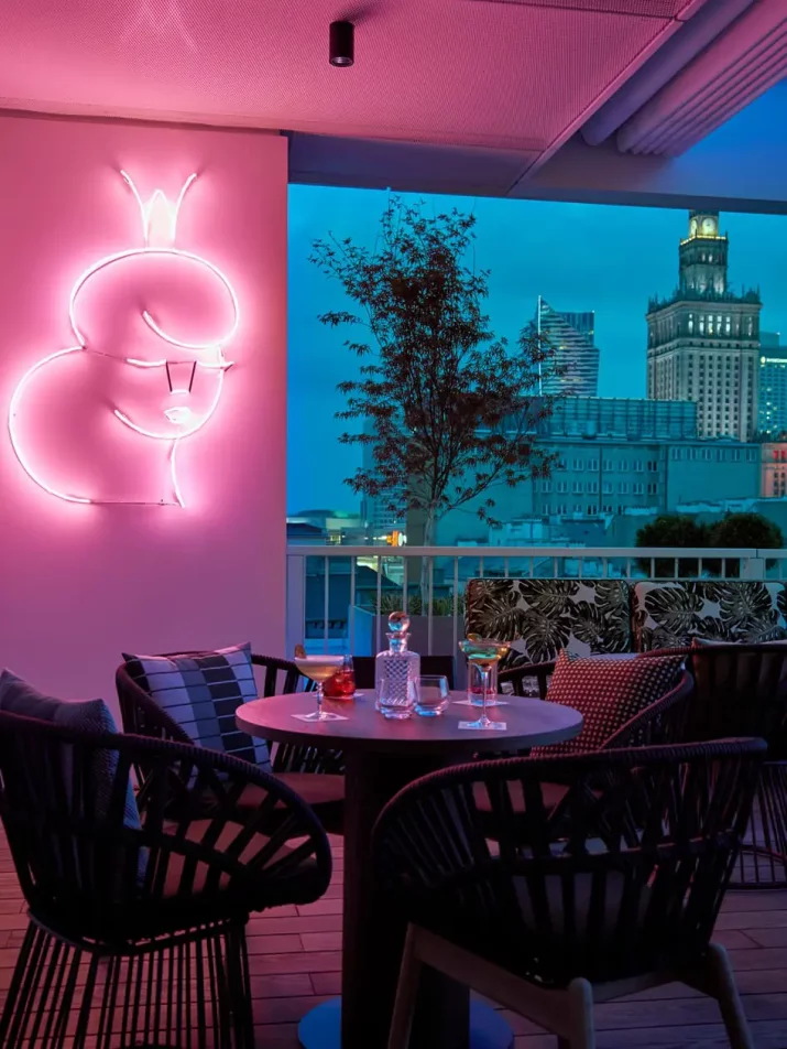 LoretaOKroofTopBarhotelPuro