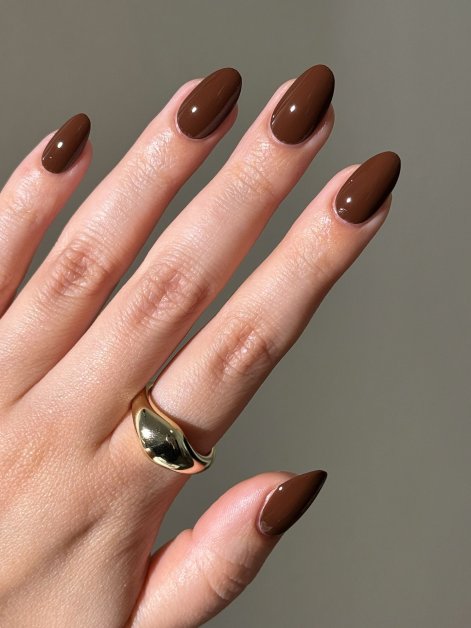 scandi chic nails