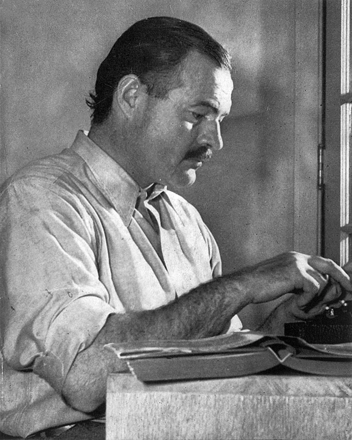 Ernest Hemingway o życiu, miłości i samotności. 36 cytatów pisarza, które pomagają zrozumieć siebie i innych