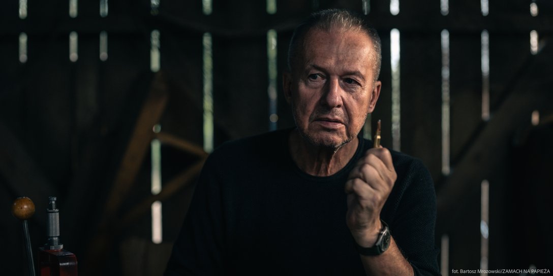 Wiemy, kto ma zabić, ale nie wiemy, czy strzeli. Recenzja filmu Zamach na papieża - prosto z Gdyni
