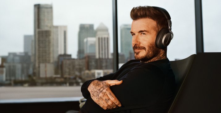 B&W - David Beckham - Px8 S2 Onyx Black 2 - 16x9-1