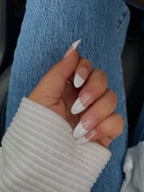deep-french-modny-manicure-na-jesień-zima02025-2026-8