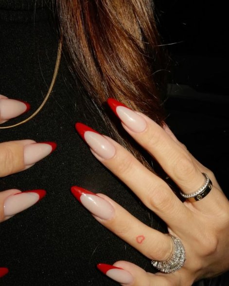 deep-french-modny-manicure-na-jesień-zima02025-2026-15