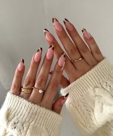 deep-french-modny-manicure-na-jesień-zima02025-2026-20