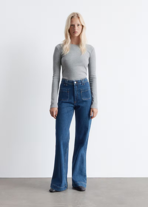 jeansy-flare-trendy-jesień-zima-2025-2026-other stories