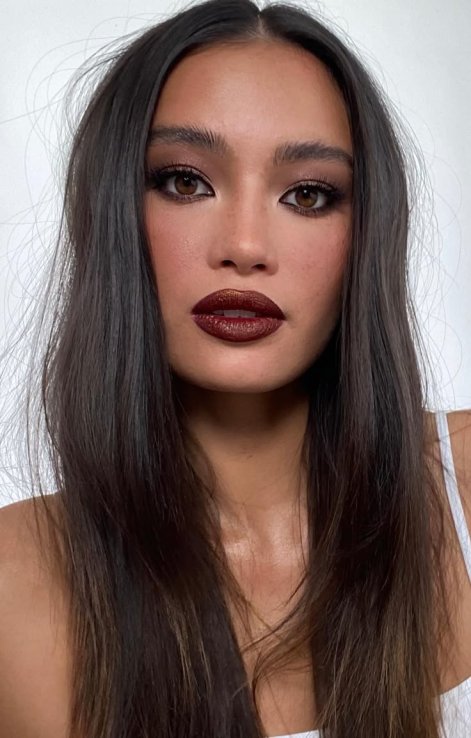 red-wine-makeup-trend-jesien-zima-2025-2026-2