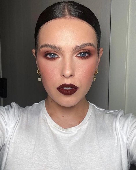 red-wine-makeup-trend-jesien-zima-2025-2026-3