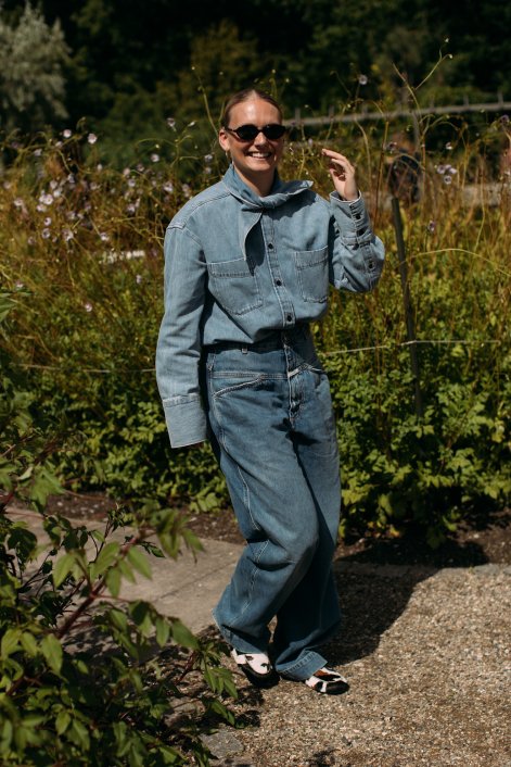 Total denim look - stylizacje na jesień i zimę 2025/26