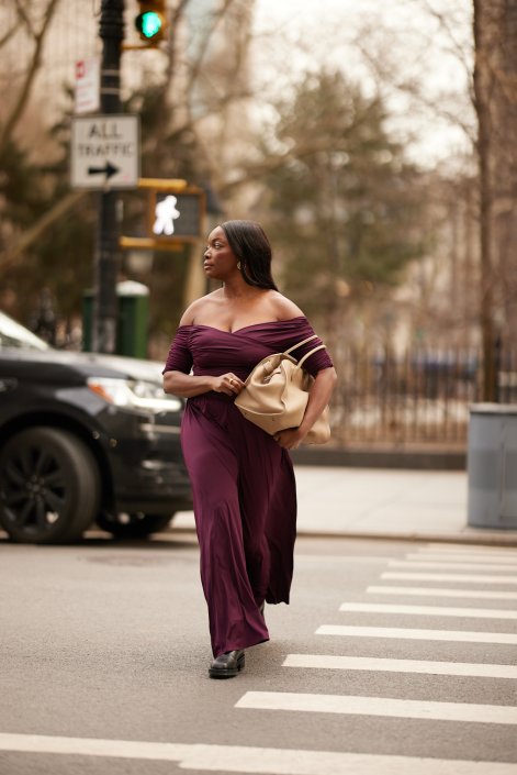bordo-total-look-jesien-zima-2025-2026-New York str F25 1031