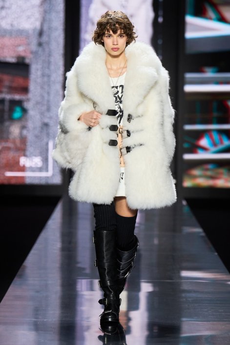 Dolce Gabbana F25 017