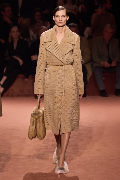 Fendi F25 043