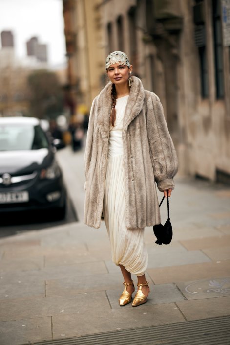 London str F25 1080