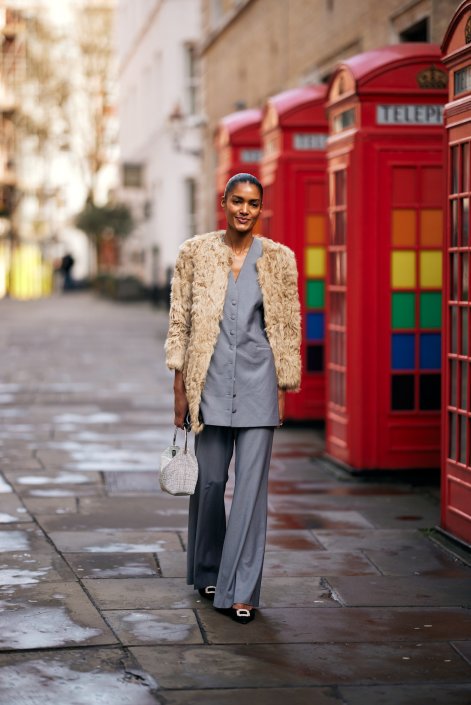 London str F25 1282