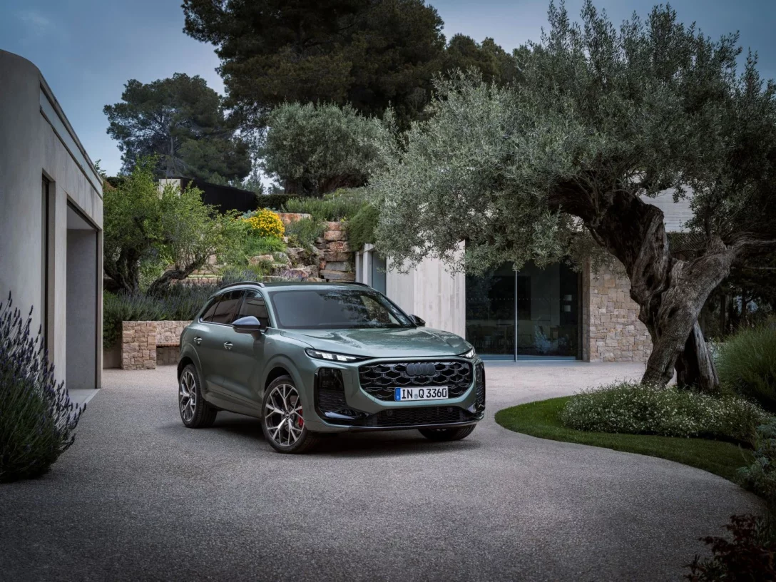 Klasyczna elegancja czy sportowa awangarda? Dwie twarze nowego Audi Q3