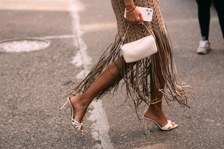 jakich butów nie wypada nosić do biura-2