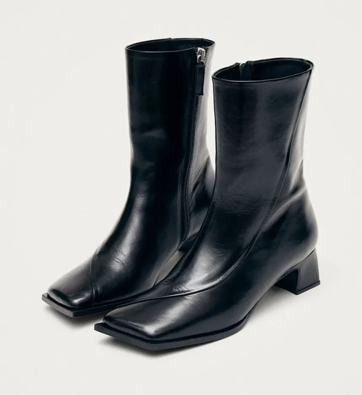 buty-z-kwadratowym-noskiem-na-jesień-zimę-2025-26-alohas