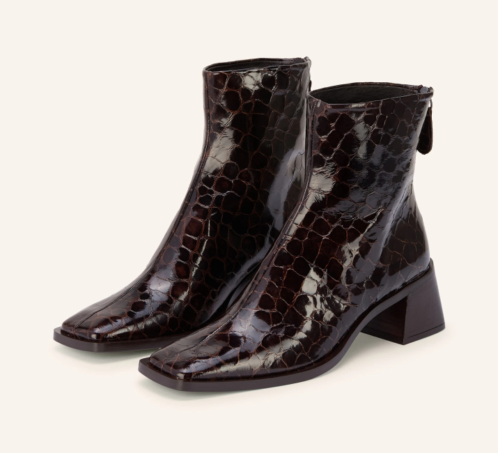 buty-z-kwadratowym-noskiem-na-jesień-zimę-2025-26-zinda