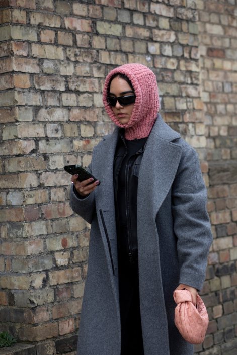 balaclava-modny-dodatek-jesień-zima-2025-2026-London str F23 1073