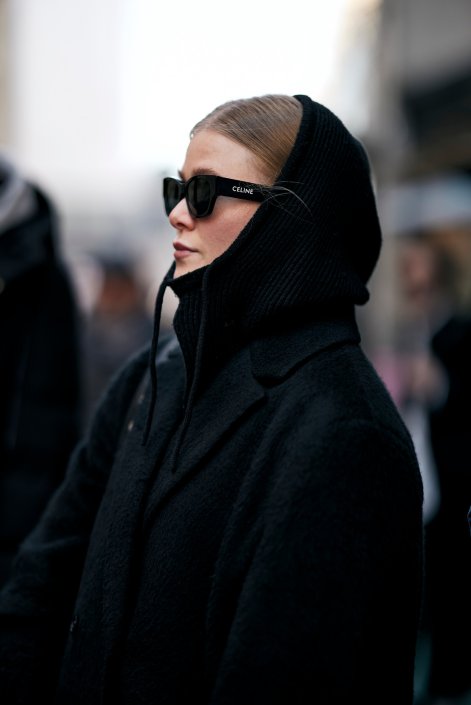 balaclava-modny-dodatek-jesień-zima-2025-2026-Paris m str F24 0489
