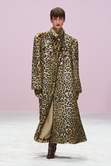 jak-nosić-panterkę-stylizacje-jesień-zima-2025-2026-Vivetta F25 031