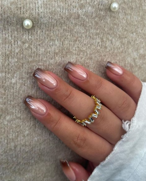 latte-nails-modny-manicure-na-jesień-zimę-2025-2026-6