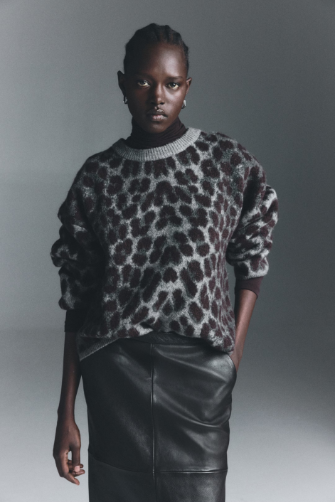 sweter-w-panterkę-hm