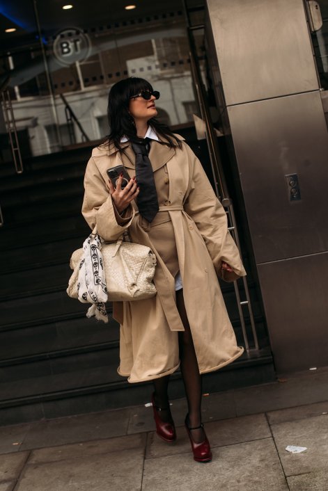 slouchy-bag-modne-torebki-na-jesień-zimę-2025-2026-London str F25 0569