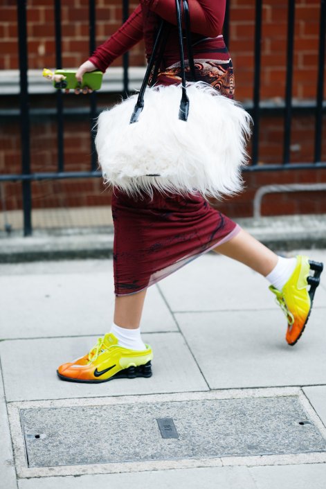 jakich butów nie wypada nosić do biura-6