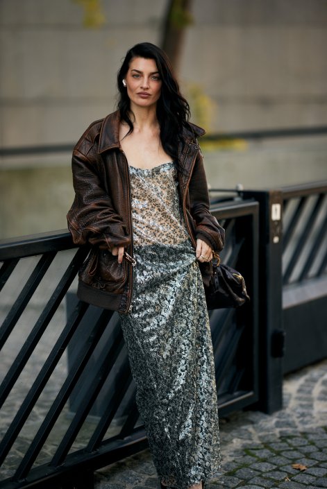 kurtki-skórzanep-jesień-zima-2025-2026-stylizacje-Paris str S26 3162