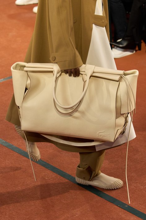 pastelowe-torebki-trend-jesień-zima-2025-2026-Lacoste clp F25 084