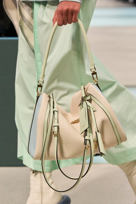 pastelowe-torebki-trend-jesień-zima-2025-2026-Vuitton clp F25 097