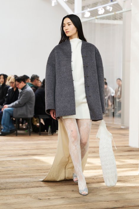 modne-rajstopy-jesień-zima-2025-2026-Gui Yang PO F25 030