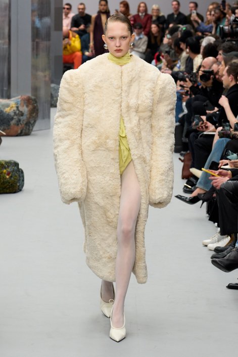 modne-rajstopy-jesień-zima-2025-2026-Acne F25 043