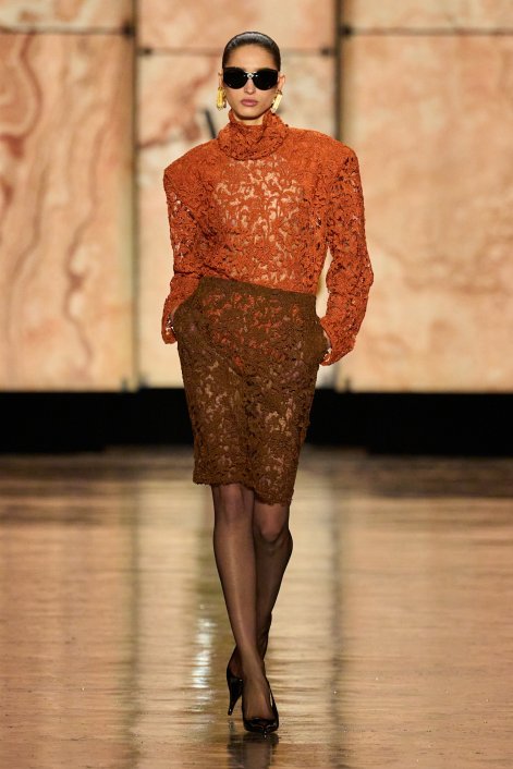 modne-rajstopy-jesień-zima-2025-2026-Saint Laurent F25 028