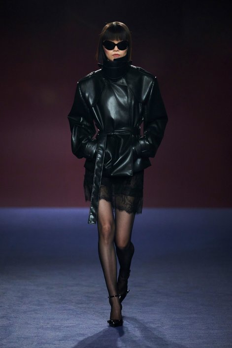 modne-rajstopy-jesień-zima-2025-2026-Yirantian PO F25 025