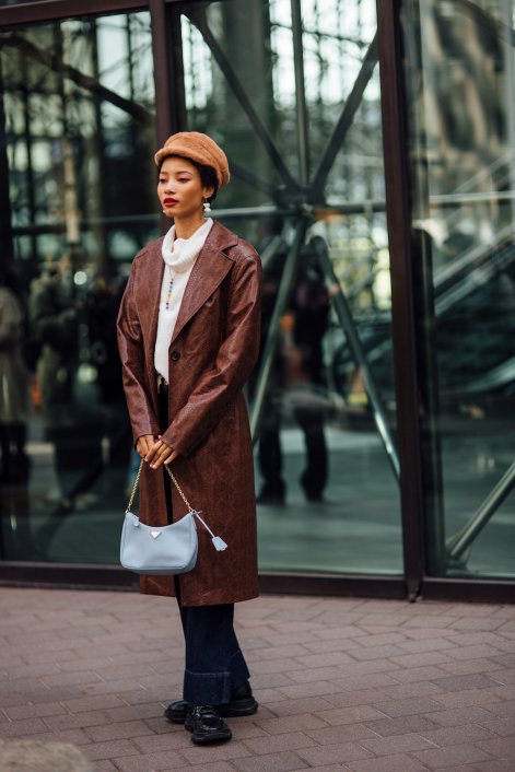 kaszkiet-modne-nakrycie-głowy-na-zimę-2025-stylizacje-New York str F24 1793