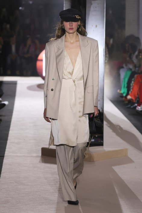 kaszkiet-modne-nakrycie-głowy-na-zimę-2025-Casademunt by Maite BA F25 009