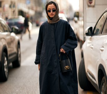 Balaclava znów wnbsp;centrum uwagi. Ikony stylu pokazują, jak nosić najmodniejsze nakrycie głowy